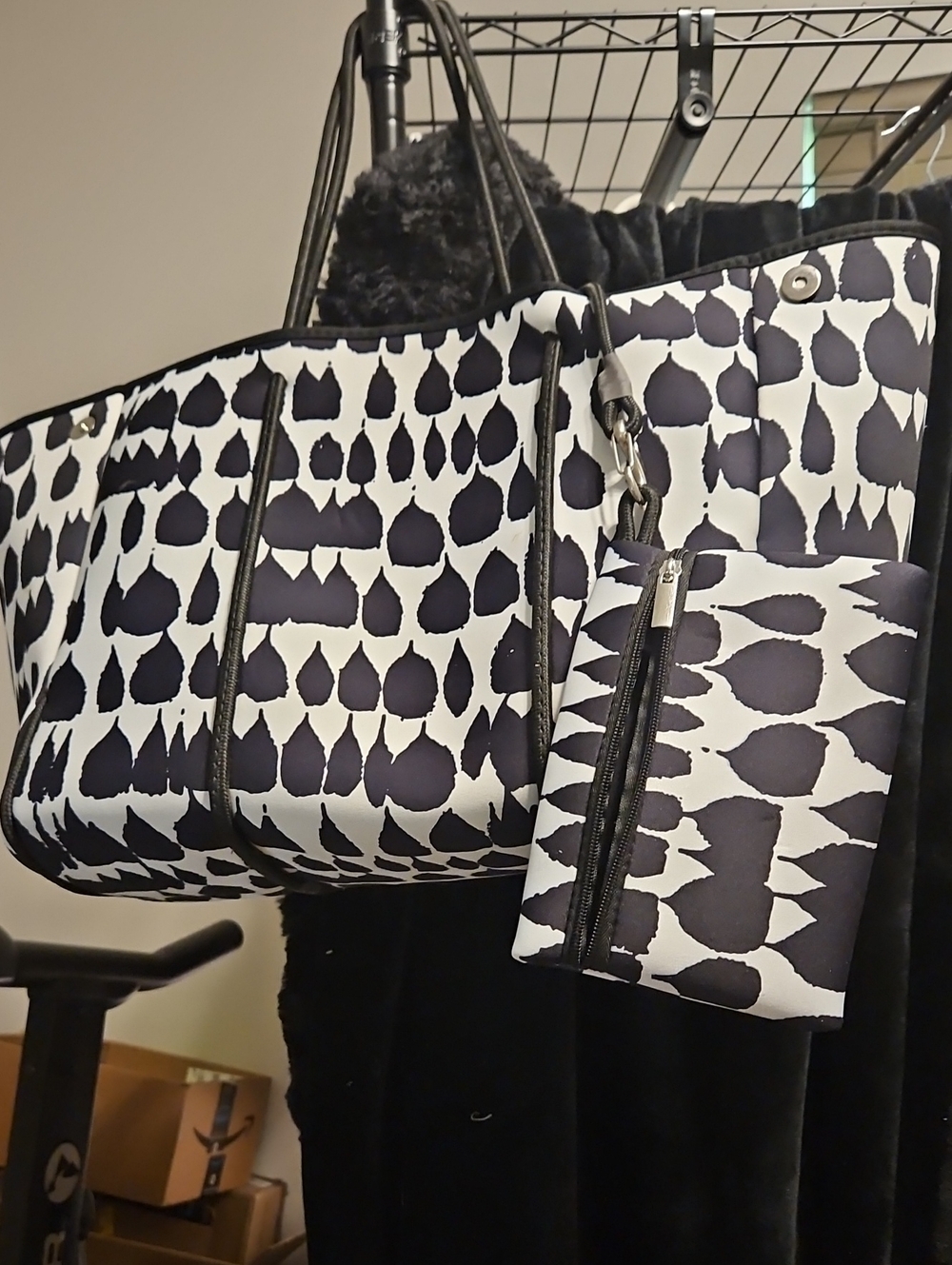 Stylish Black and White Patterned Tote Bag with Pouch